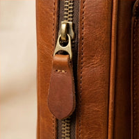 Maestro gig bag corner detail showing pull-up leather stitching and reinforced piping