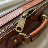 Elatheria Virtuoso full grain leather 4/4 violin hard case with velvet interior